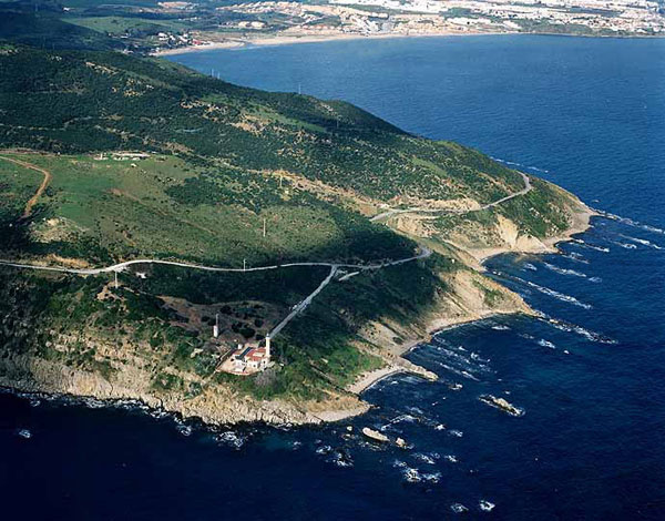 Punta Carnero desde el SE y ensenada de Getares