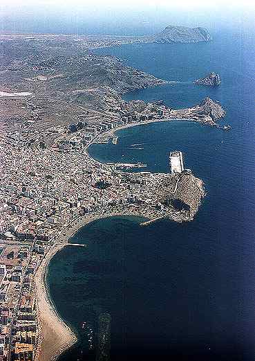 Vista aérea de Águilas y sus cuatro bahías.