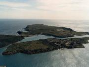 Península de la Mola. Ribera N de la bahía de Mahó