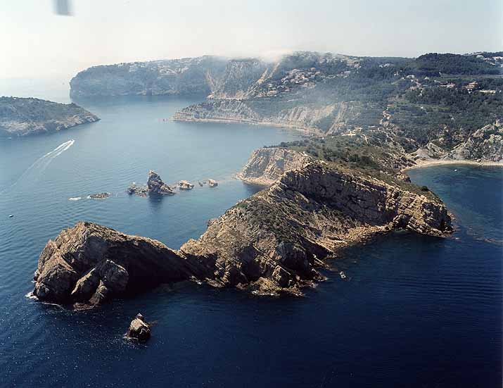 Cabo San Martín e islote Portichol desde el N