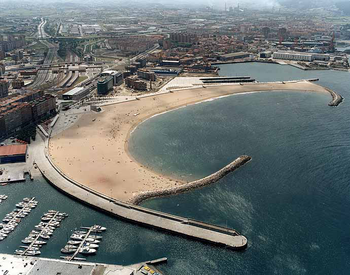  Playa de Poniente.