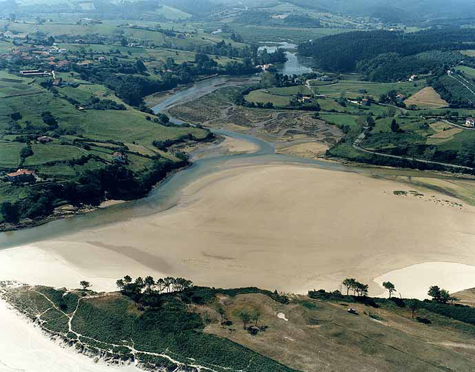 Playa de Oyambre