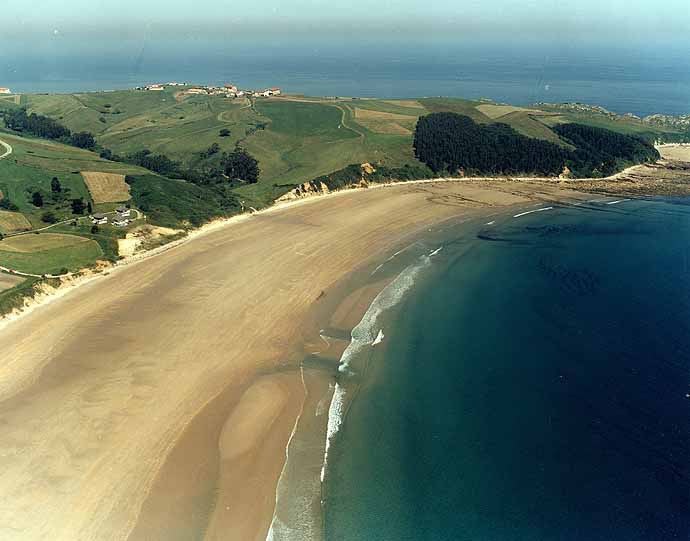 Playa de Oyambre