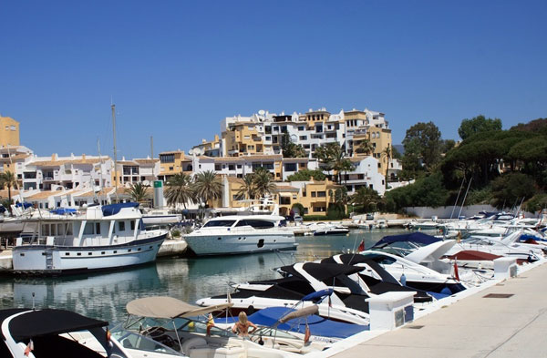 Puerto deportivo de Cabo Pino