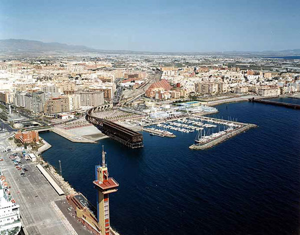 Vista general del Puerto deportivo de  Almería