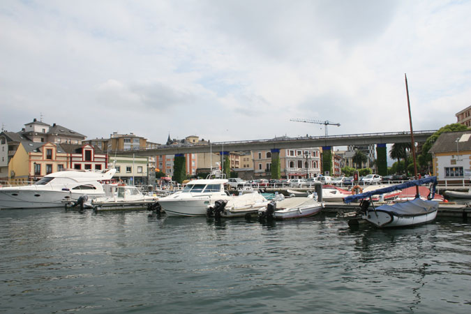 Puerto deportivo de Navia