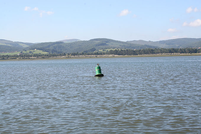 Boya Nº 7.- Canal de acceso al puerto de Colindres