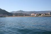 Playa de Brazomar y contradique de Castro Urdiales