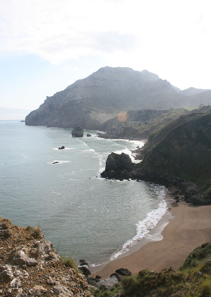 Costa desde Liendo para el Este