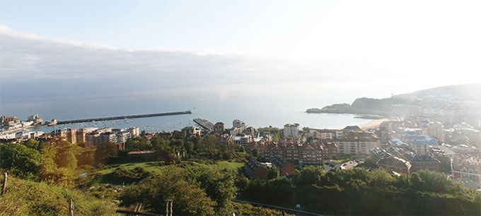 Panorámica del puerto de Castro Urdiales