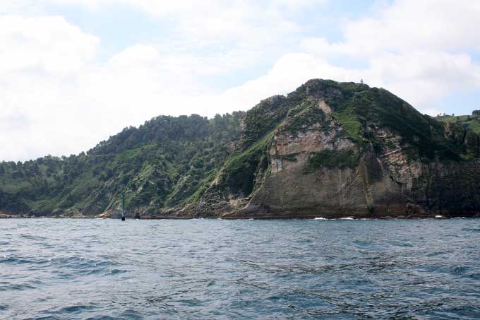 Por Er. el Cabo de la Plata y la baliza de la Bancha del W