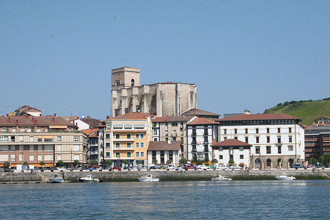 Muelles en la canal del Urola