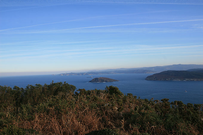 La costa hacia el E desde la Estaca de Bares