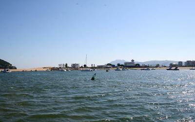 Boya Nº 1.- Canal de acceso al puerto de Colindres