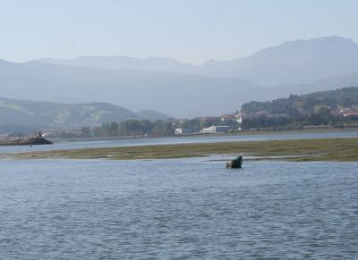  Boya Nº 5.- Canal de acceso al puerto de Colindres