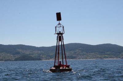 04580 Boya bajo Cabezo de Morrazán. Ría de Pontevedra