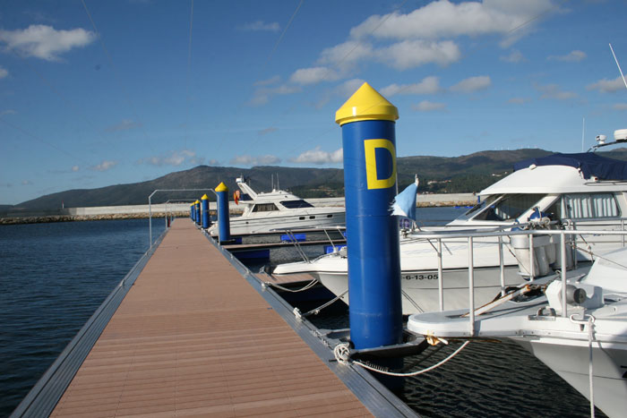 Pantalán de espera para barcos hasta 25 metros