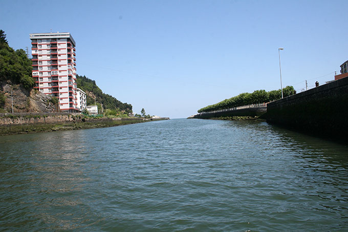 Canal del Deba