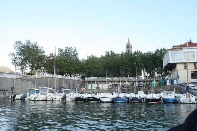 Puerto deportivo de Mundaka. Refugio y visita