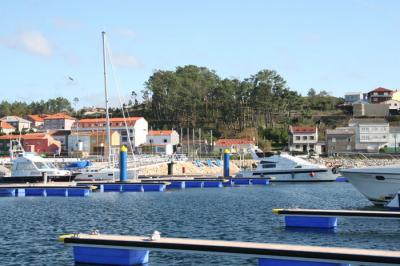 Puerto deportivo Marina Cabo de Cruz. 