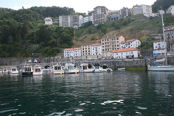 Tren de fondeos y pequeña zona de carenado