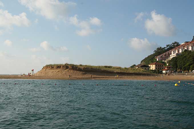 Con la playa de Laida por Br