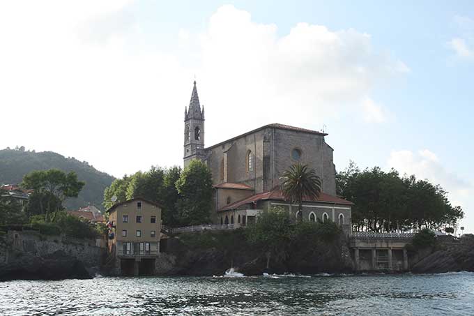 Navegando por la barre de Urdaibai