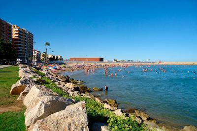 Los 14 puertos de la Agrupación se ubican junto a playas con bandera azul