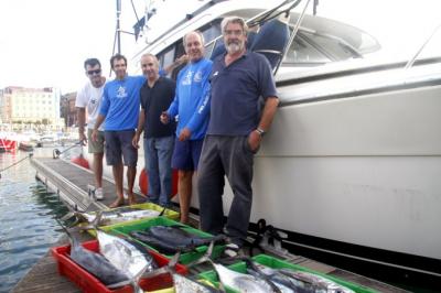 El equipo valenciano del Wahoo, de Pedro Ruiz lidera la Copa Príncipe de Asturias de Pesca