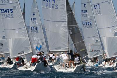 La Regata Móvil Begar y el RCR de Alicante nueva cita de la BMW SAILING CUP 2008 de monotipos