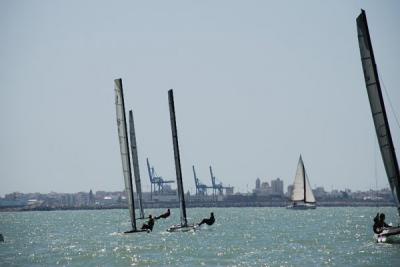 Los sevillanos Fernando Lamadrid y Kiki Patrón se adjudican la tercera y ultima Copa de Andalucia de Catamarán