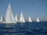 Bocinazo de salida en el Port Olímpic de Barcelonapara para la regata Mil Millas