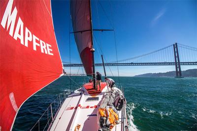 El MAPFRE, rumbo a su base de Sanxenxo