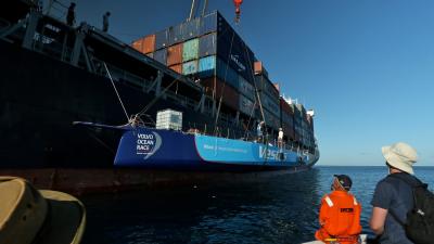 El Vestas, recuperado del arrecife