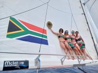 La flota en cabeza de Ocean Globe navega en ceñida hasta Ciudad del Cabo