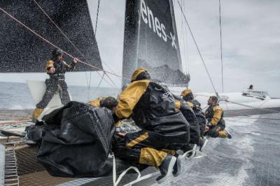 Trofeo Julio Verne: “Spindrift 2” entra volando en el Índico