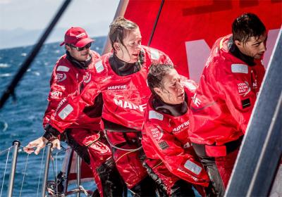 Támara Echegoyen y Sophie Ciszek completan la tripulación del MAPFRE