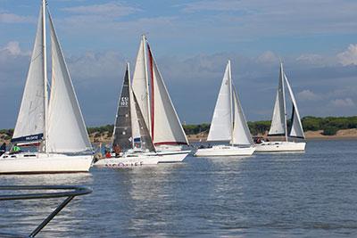  50º Ascenso internacional a vela del río Guadalquivir