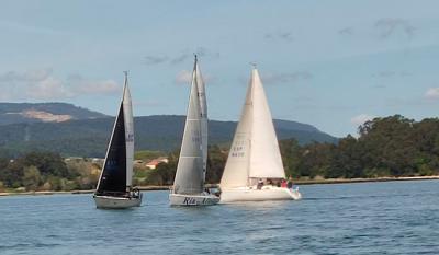 Chispetren, Camping Ria De Arosa y Orlando Ganan la 1ª Manga de la Xviii Regata Punta Fincheira en Rianxo