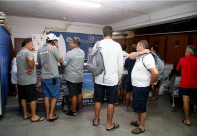 El Tabarca Alicante Vela empieza a recibir a los primeros regatistas.