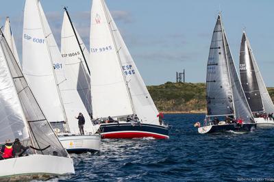 Espectacular participación de 48 barcos en la primera prueba del VI Campeonato de Cruceros Interclubs del Estrecho 2016.