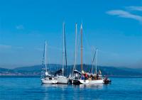 La ausencia del viento en la Ría de Pontevedra obliga a suspender la primera prueba de la Regata de Navidad para cruceros