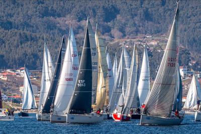 La flota de la Regata Interclubes retoma la competición este sábado en Beluso