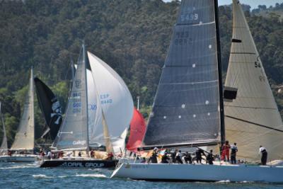 La XX Regata Almirante Rodríguez Toubes parte de la Ría de Pontevedra este sábado