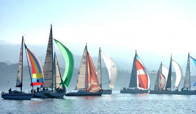 Sin viento en la tercera etapa de la Regata Navidad - Trofeo Manuel Nores