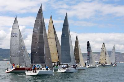 Vuelve la regata que une Getxo y Castro