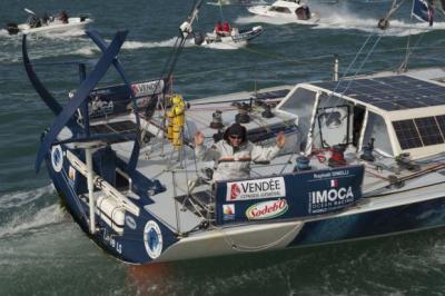 Raphaël Dinelli ya está en casa, es el 10º de la Vendée Globe