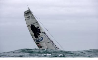 Steve White a 150 millas de la meta será 8º en la Vendée Globe