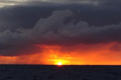 Vendée Globe. De Lamotte y Di Benedetto intentan avanzar con muy poco viento