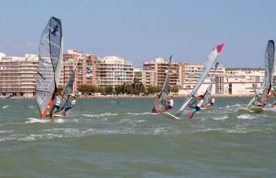 Brzozowski y Allison Shreeve asaltan el liderato y mañana se prepara una jornada final de infarto